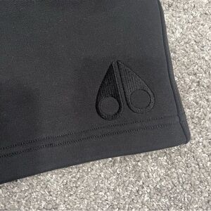 Moose Knuckles Clyde shorts NWT